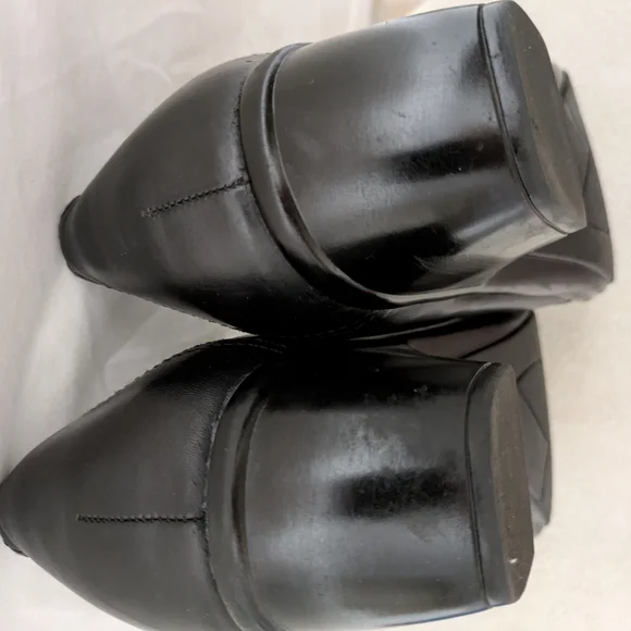 Clarks Black Leather Slip On Loafers Womens 10W Comfort Work Shoes - Picture 5 of 8